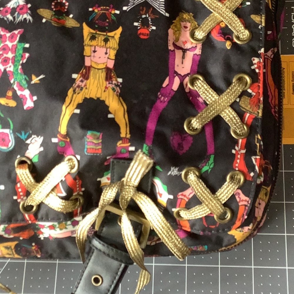 EUC Betsey Johnson Betseyville over the shoulder tote - Picture 9 of 12